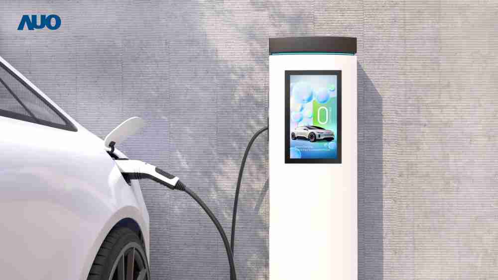 友達〝EVSE車用充電樁解決方案〞專為電動汽車充電樁設計，，，，具有高亮度、、克服戶外艱難環境的耐溫、、耐紫外線等特性，，，，並搭載散熱性及擴充性強的高效能工業電腦，，可實現人機互動訴求，，，如資訊顯示、、、支付等應用